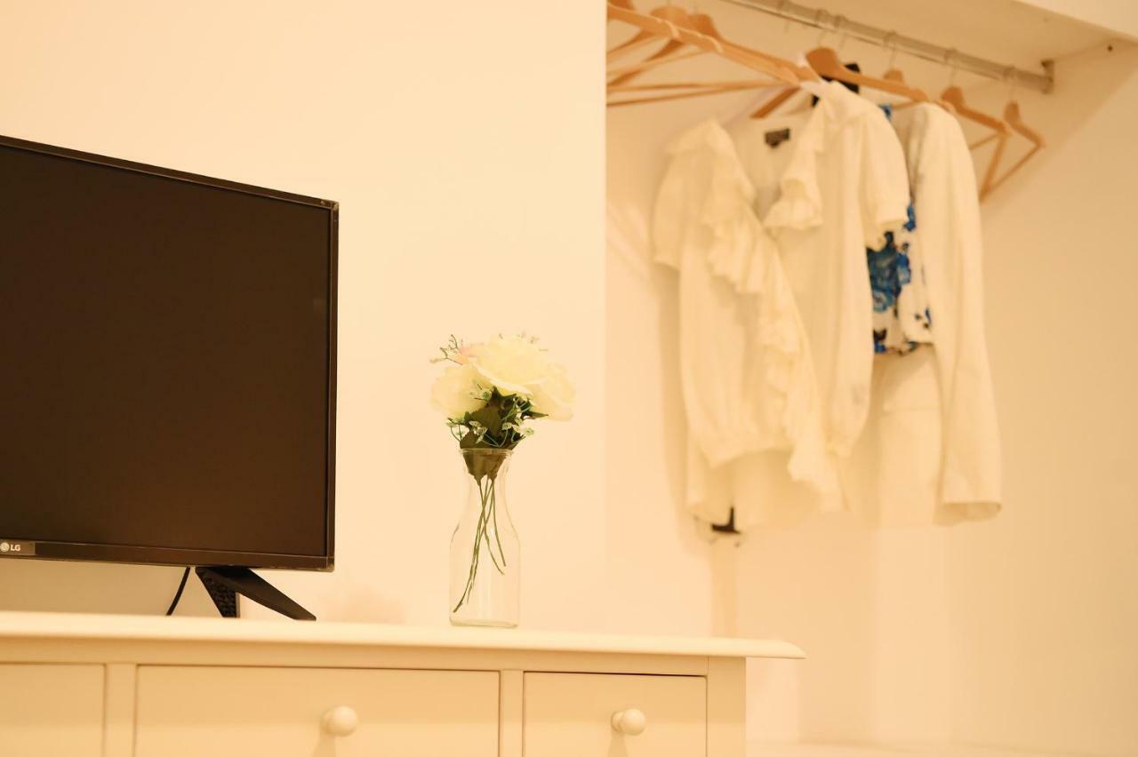 B&B Bonnes Suites Napoli Dış mekan fotoğraf
