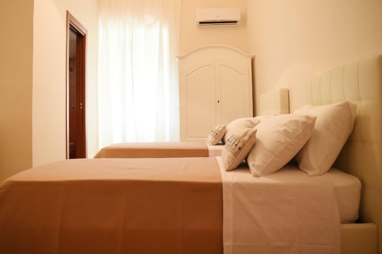 B&B Bonnes Suites Napoli Dış mekan fotoğraf