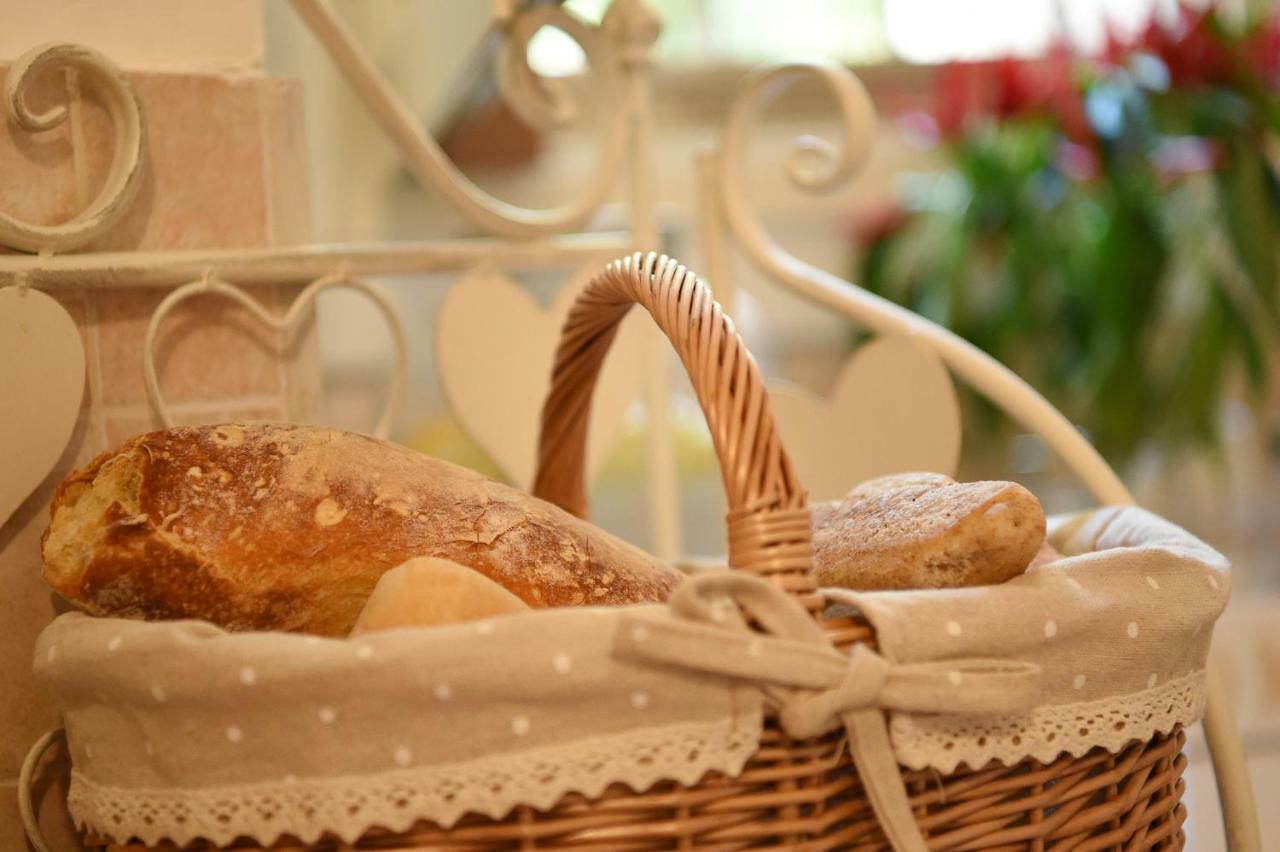 B&B Bonnes Suites Napoli Dış mekan fotoğraf