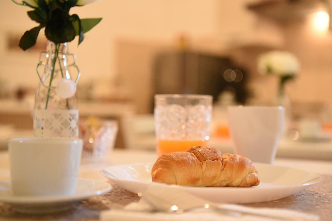 B&B Bonnes Suites Napoli Dış mekan fotoğraf